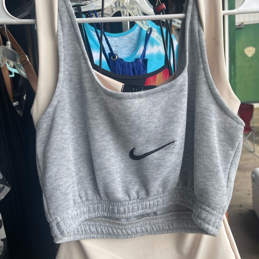 nike tank